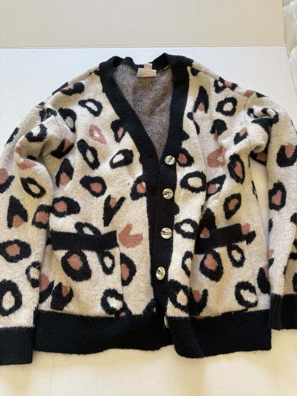 LuLaRoe Leopard Cardigan Womens M Animal Print Button Front Fuzzy Knit Pockets